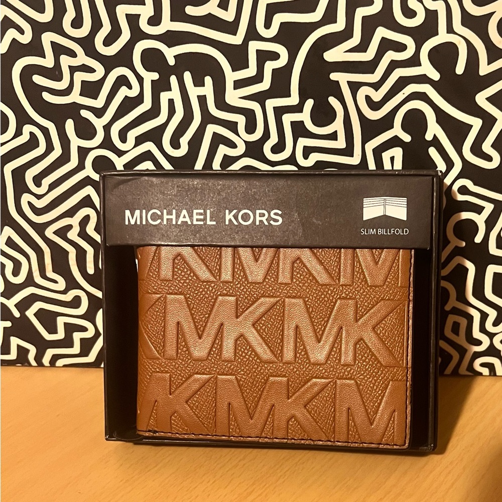 Micheal Kors Logo Embossed Leather Slim Wallet